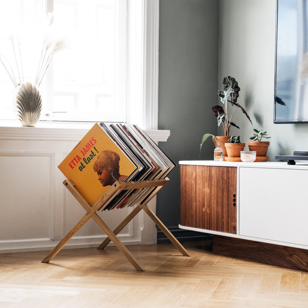 Mueble de madera para discos de vinilo
