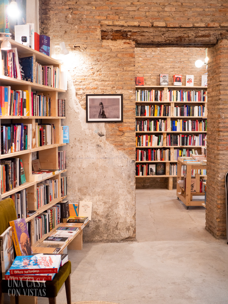 Librería la inusual en Granada