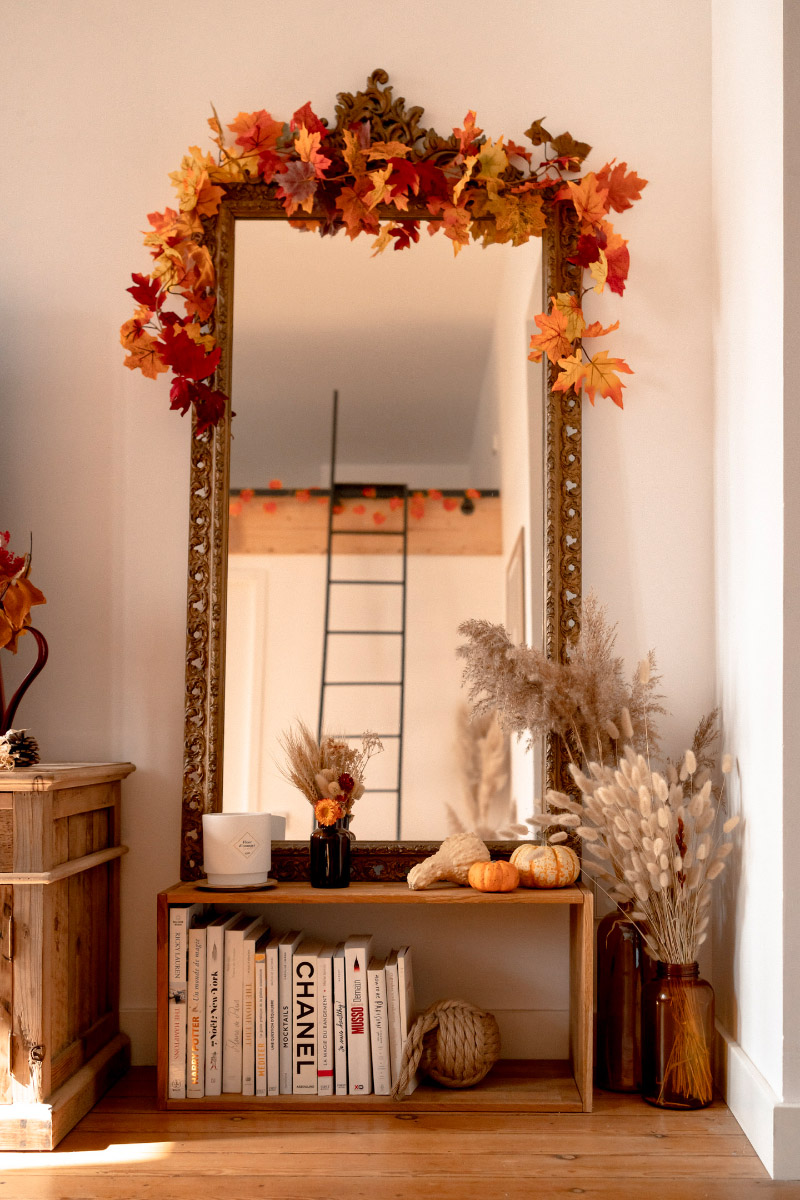 Espejo con decoración de otoño