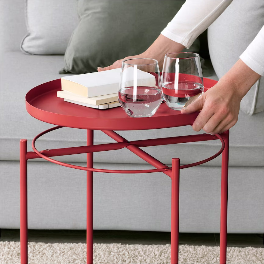Mesa con bandeja de Ikea